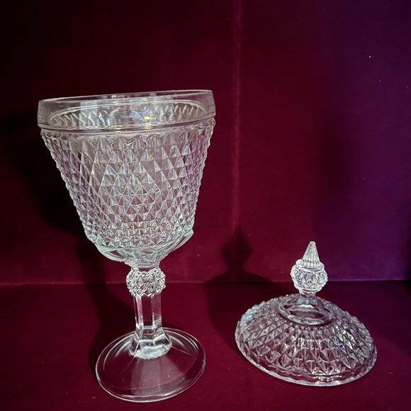 Vintage Indiana Glass Company Made in the USA Candy Dish - Picture 2 of 11